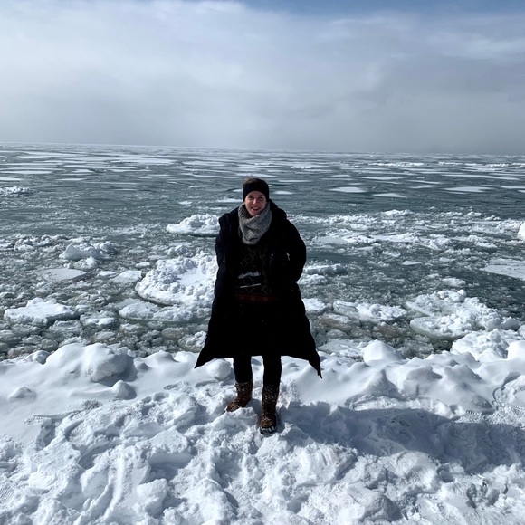 Meet your Posher, Carrie - Picture 1 of 1